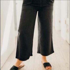 Carly Jean “Nolan” wide legged Capri